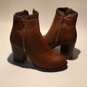 Nature Breeze Size 6 1/2 Dark Tan Cache Bootie